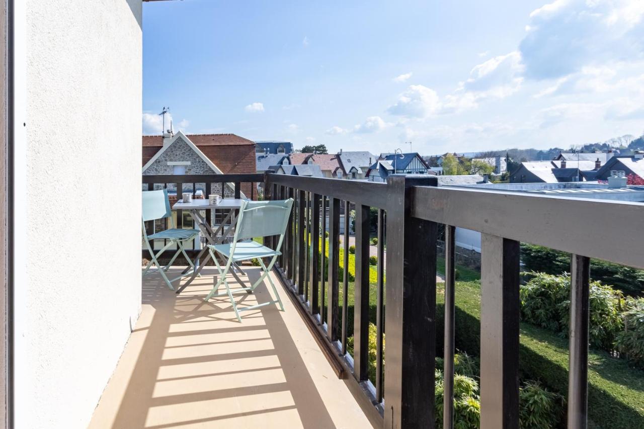 Le Carrousel - Appartement Avec Studio Attenant โดวีลล์ ภายนอก รูปภาพ