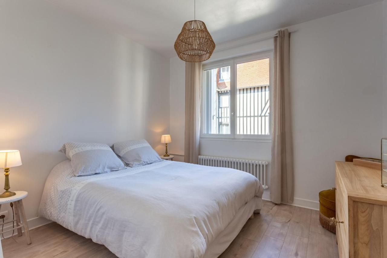 Le Carrousel - Appartement Avec Studio Attenant โดวีลล์ ภายนอก รูปภาพ